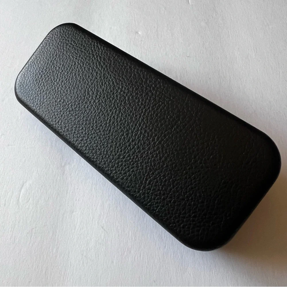ALEXANDER MCQUEEN BLACK SUNGLASSES CASE NEW